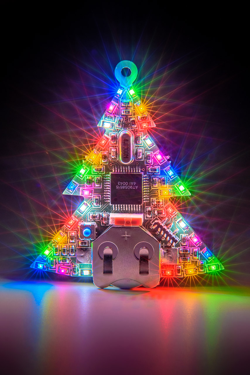 Feuerwerk am LED-Weihnachtsbaum